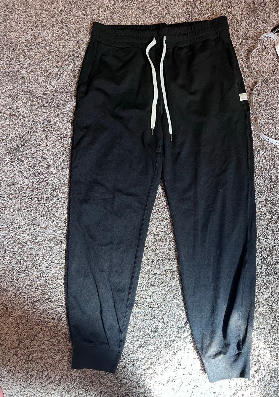 Vuori performance joggers